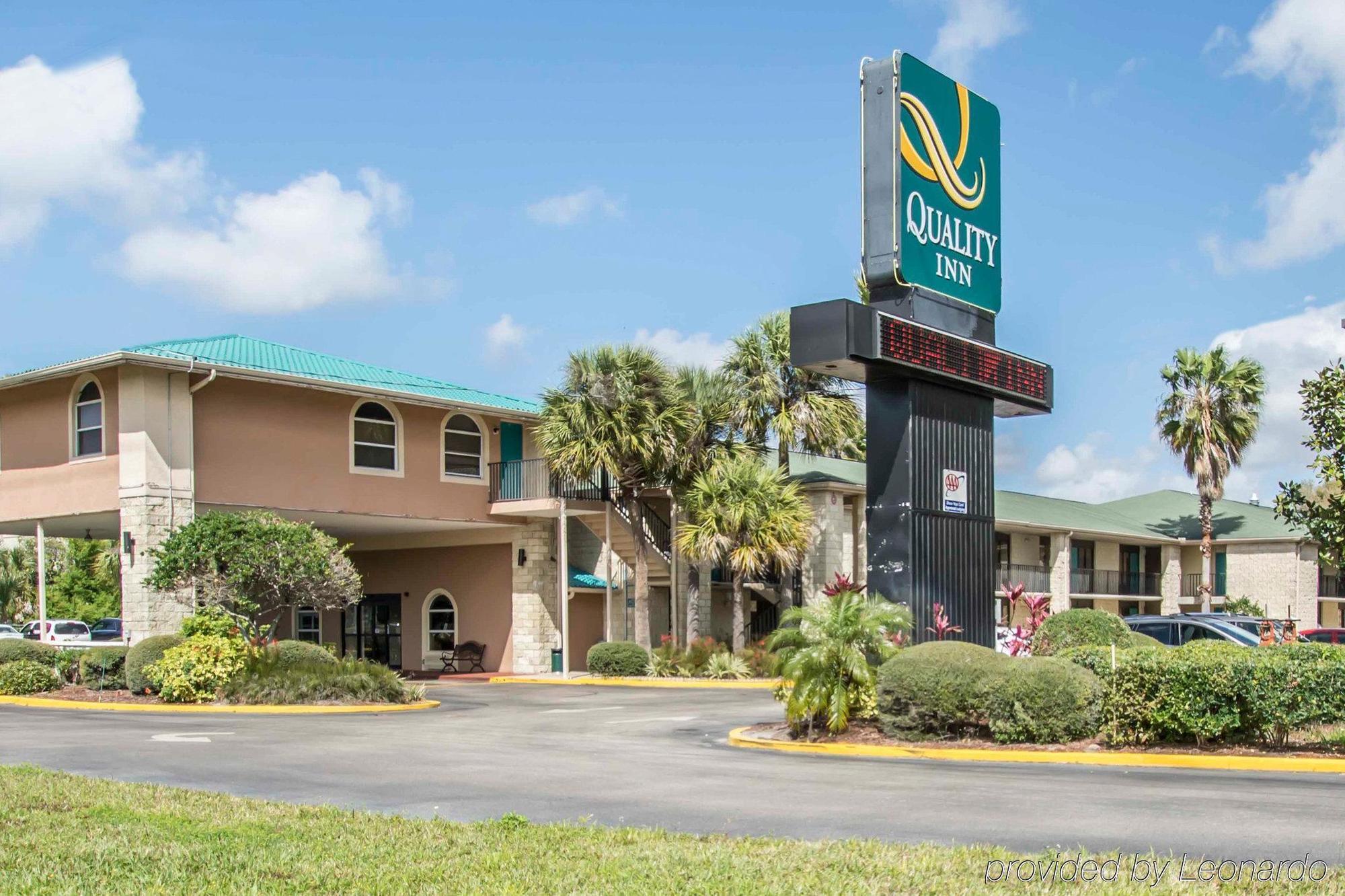 Quality Inn & Suites Orlando Airport Exterior photo